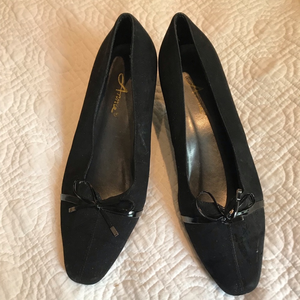 Black heels Sz 10 W